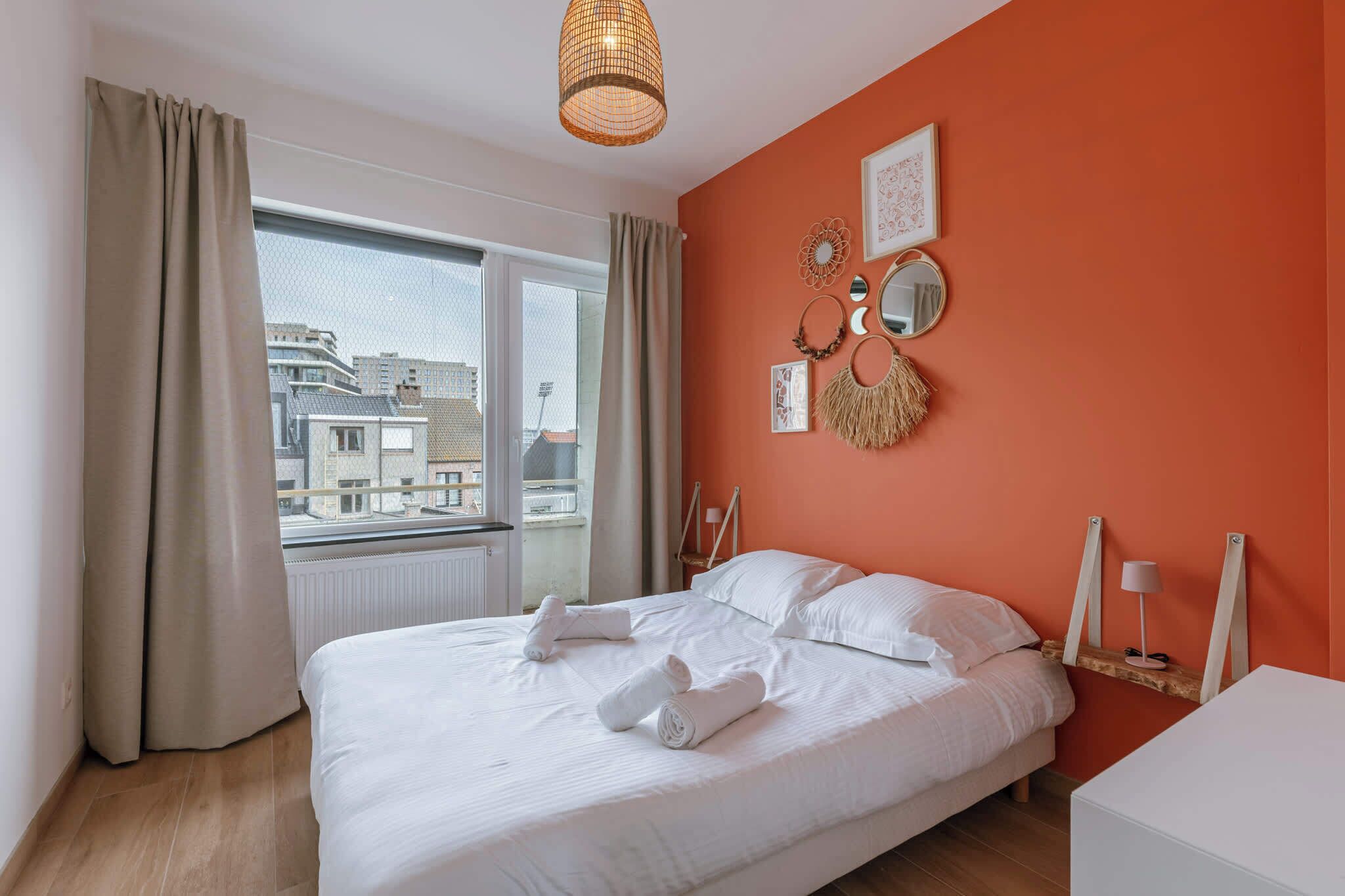 2 bedrooms, travel crib, WiFi, bed sheets