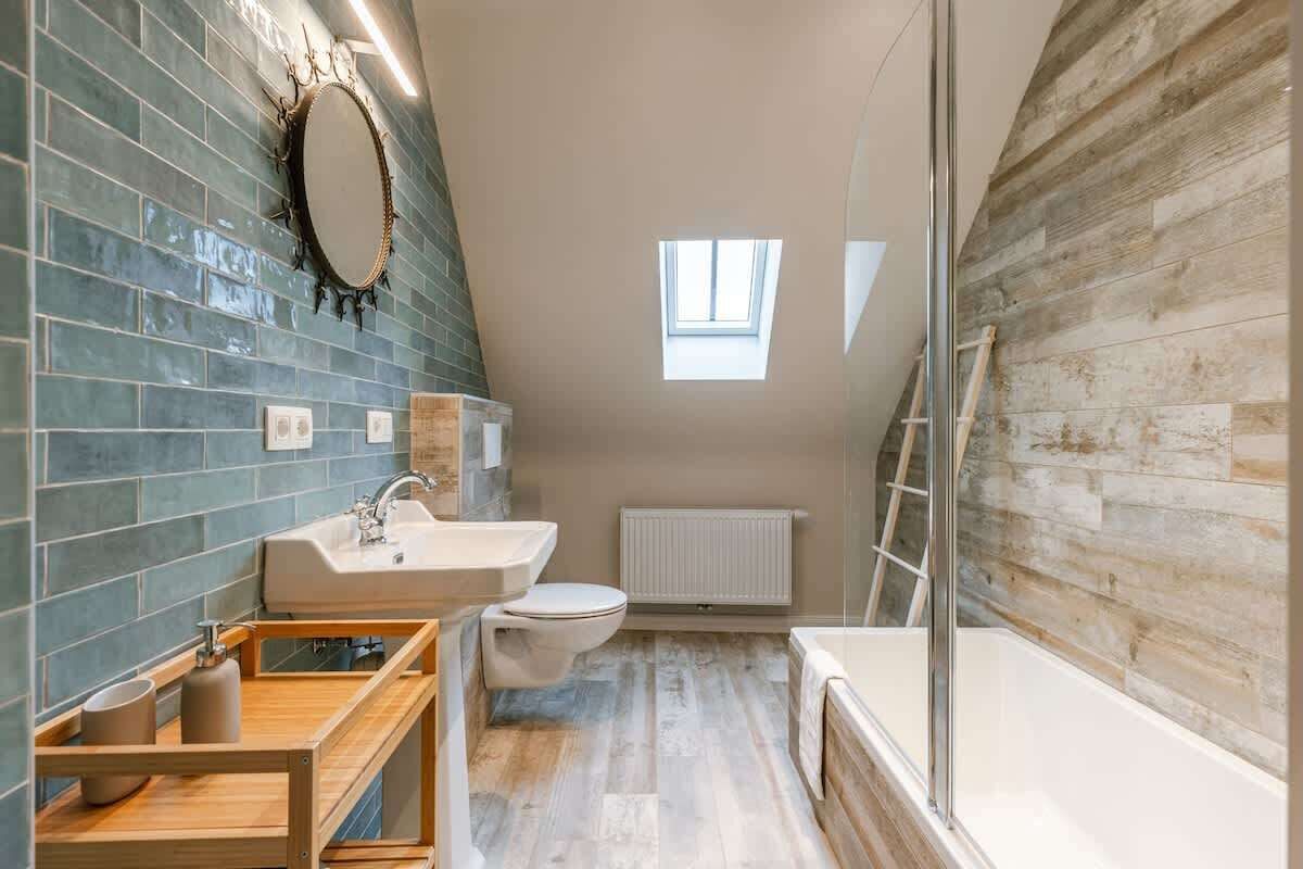 Bruser, hårtørrer, håndklæder, Shampoo