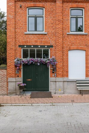 Exterior detail - Spacious Retreat for 10 Guests in Oedelem (Beernem)