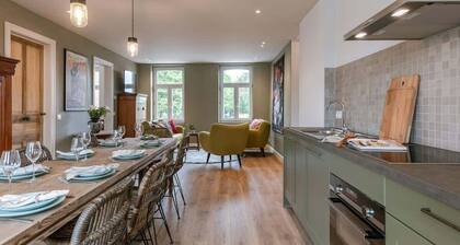 Charming retreat w/ workspace & TV