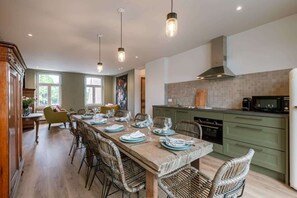 Dining - Spacious Retreat for 10 Guests in Oedelem (Beernem)
