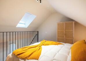 1 bedroom, WiFi, bed sheets - Stylish Studio Retreat in Central Gent (Gent)