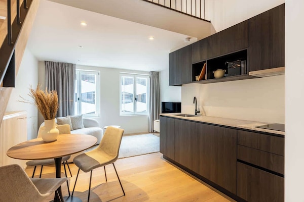 Living area with kitchenette
