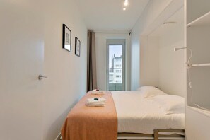 3 bedrooms, iron/ironing board, WiFi, bed sheets - Casiola - Bright, modern apartment with terrace ne (Oostende)