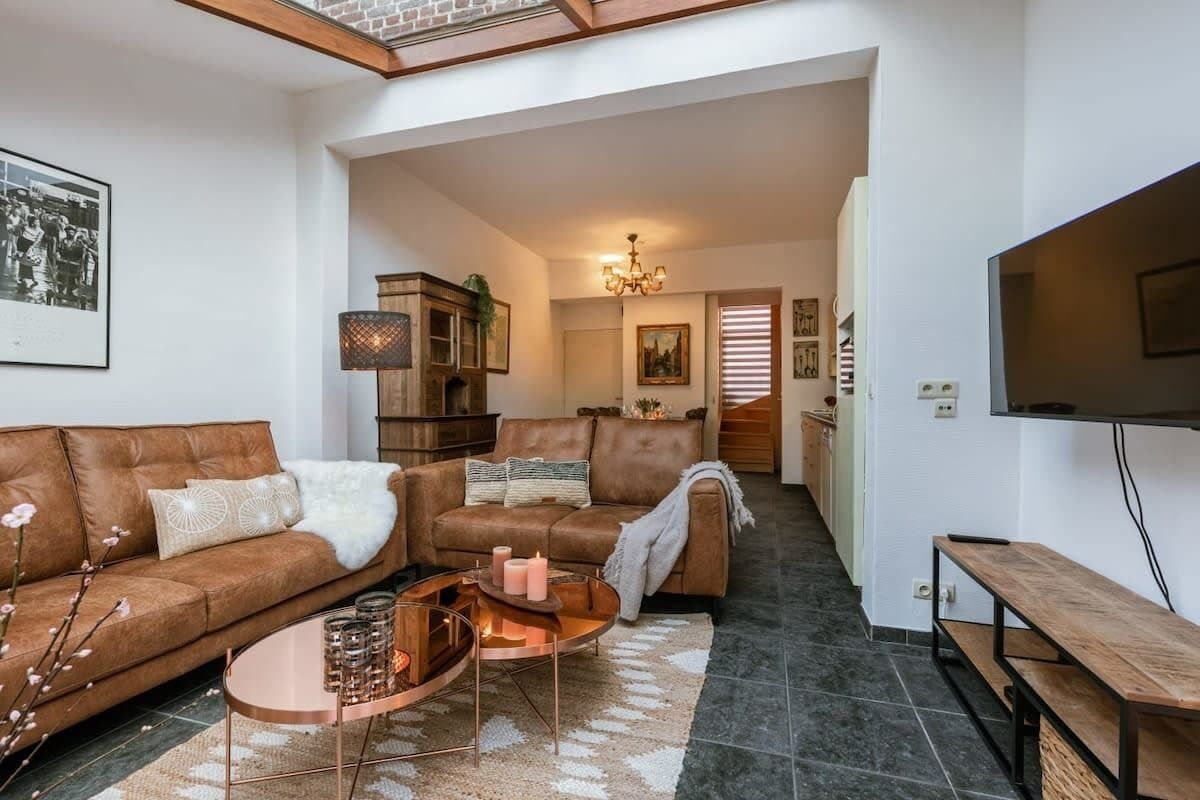 2-min To Markt: Central Townhouse W/ Courtyard - Bruges