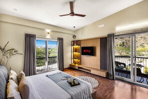 Deluxe Villa | Iron/ironing board, free WiFi - ELIVAAS Casa llios Stuning Getaway Villa (Udaipur)