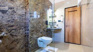 Deluxe Villa | Bathroom
