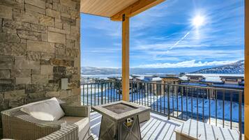 House, 4 Bedrooms | Terrace/patio