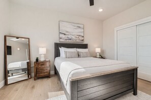 3 habitaciones, tabla de planchar con plancha y wifi gratis 