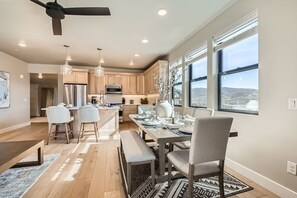 Condo, 3 quartos | Opções para refeição