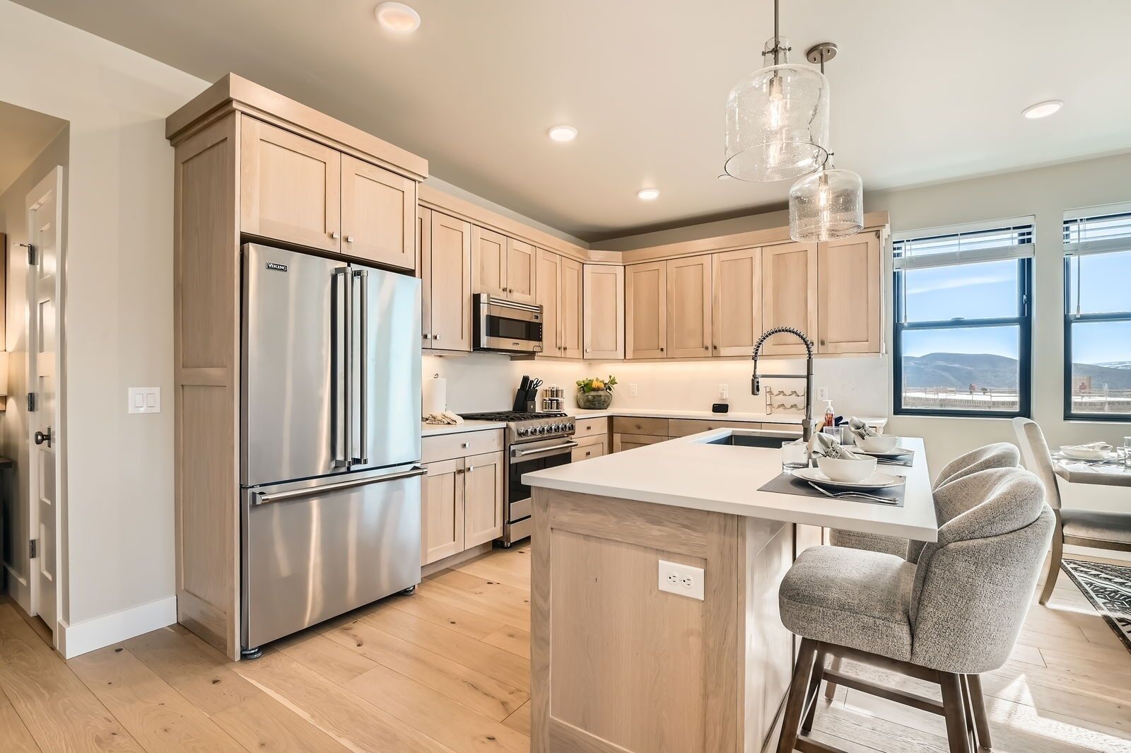 Condo, 3 Bedrooms | Private kitchen | Fridge, oven, coffee/tea maker, toaster