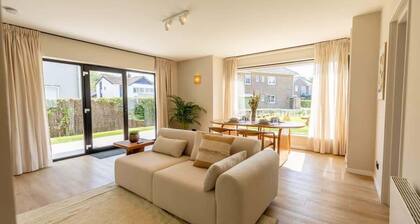 Casiola - Charming Apartment with Garden & Parking