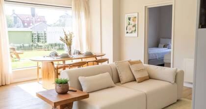 Cozy 2BR apartment w/ beach access