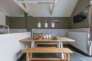 Dining - Cozy 2-Bedroom Apartment in Middelkerke (Middelkerke)