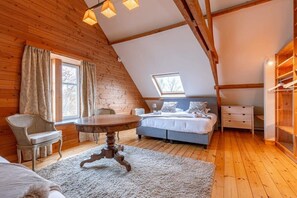 5 makuuhuonetta, silitysrauta/-lauta, Wi-Fi, vuodevaatteet