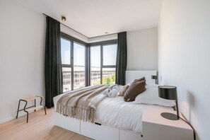 2 habitaciones, escritorio, wifi y ropa de cama 