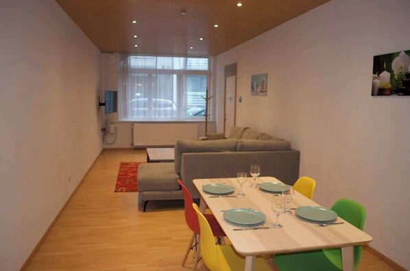 Interior - Cozy Apartment for 4 Steps from the Beach (Oostende)