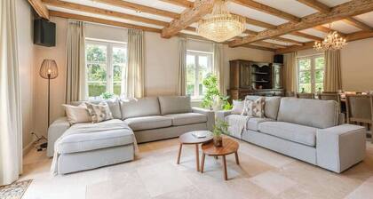 Cozy Authentic Villa in Harelbeke