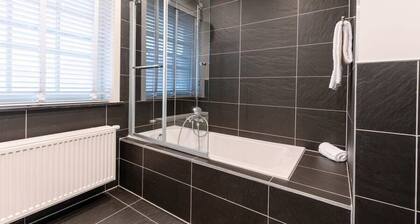 Casiola - Fabulous house for 8 with sunny garden