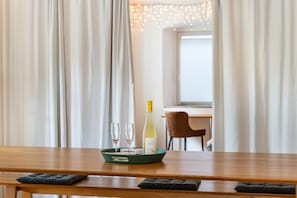 Interior - Apartment in Historic Villa with Wi-Fi (Stockach)
