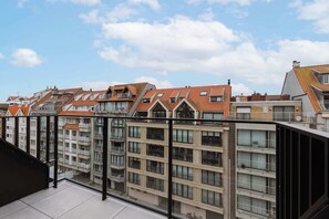 Property grounds - Casiola - Home feeling apartment on top location (Knokke-Heist)