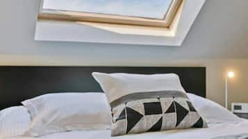 3 slaapkamers, een strijkplank/strijkijzer, wifi, beddengoed