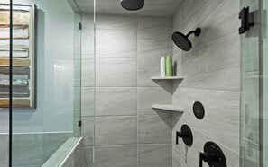 Hair dryer, towels - Welcome to Modern Mountain Lodge, a refined luxury townhome just minutes from Park City and Deer Valley. Set against a stunning mountain backdrop, this thoughtfully designed retreat blends modern comfort with a warm alpine aesthetic. (Kamas)