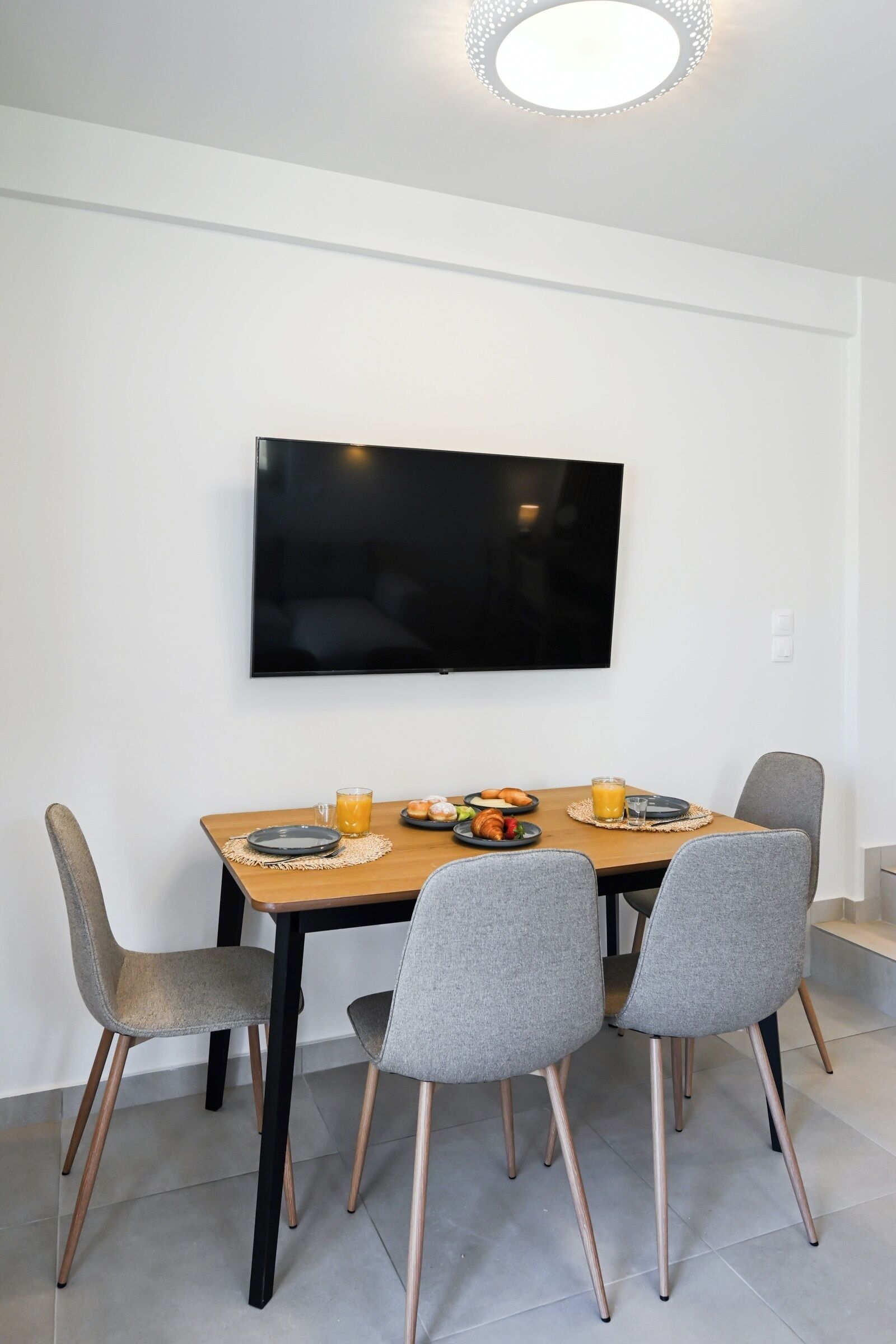 Superior-Maisonette, Meerblick | Essbereich im Zimmer