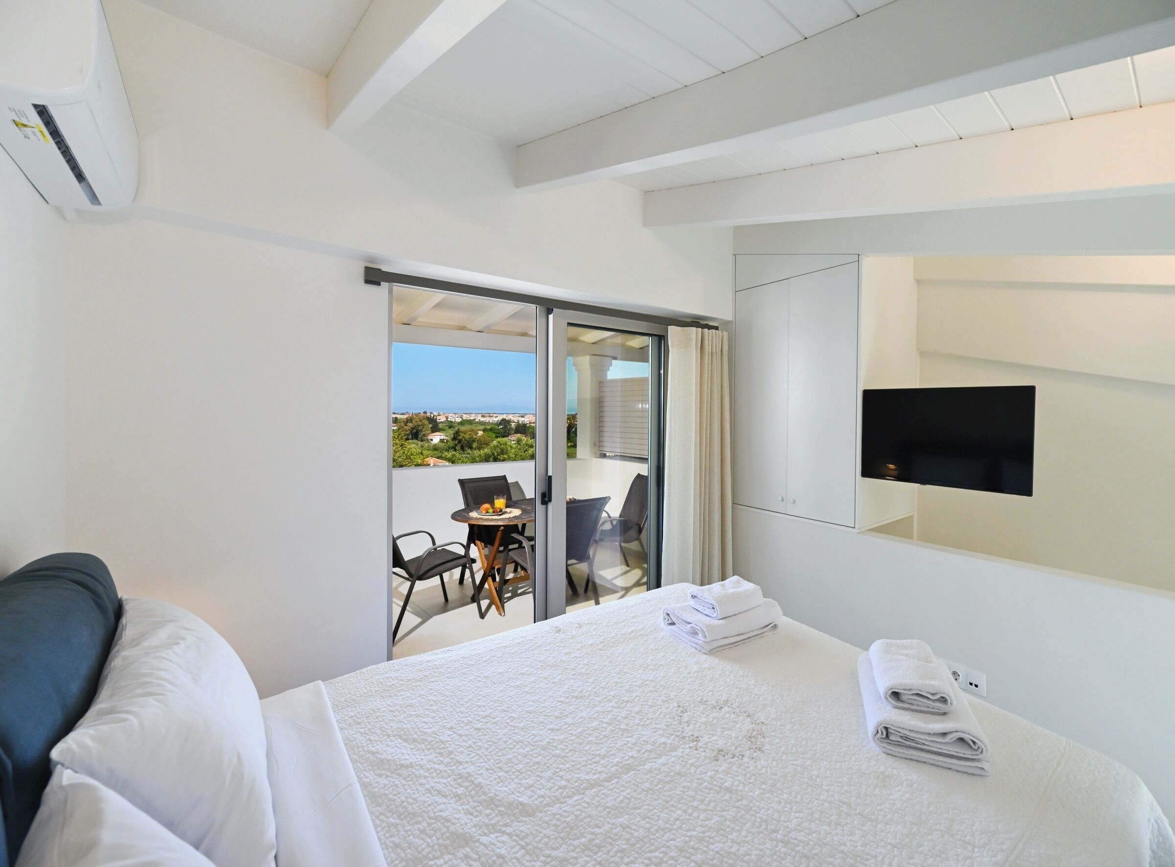 Dúplex superior, vista al mar | Cortinas blackout, insonorización y tabla de planchar con plancha 