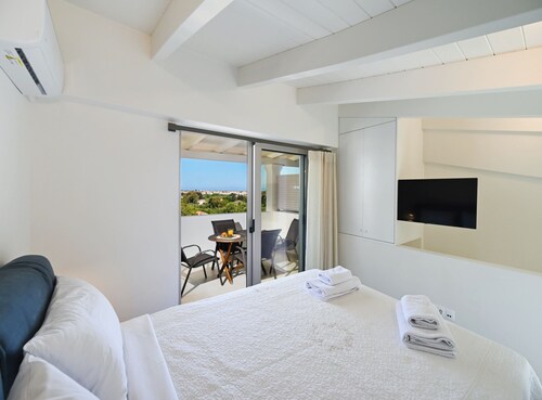 Azure II Suite
