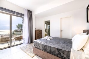 Room - Family Beach Villa Near Paphos – Private Pool, Hot Tub, 5 Bedrooms for 11 (Kissonerga)