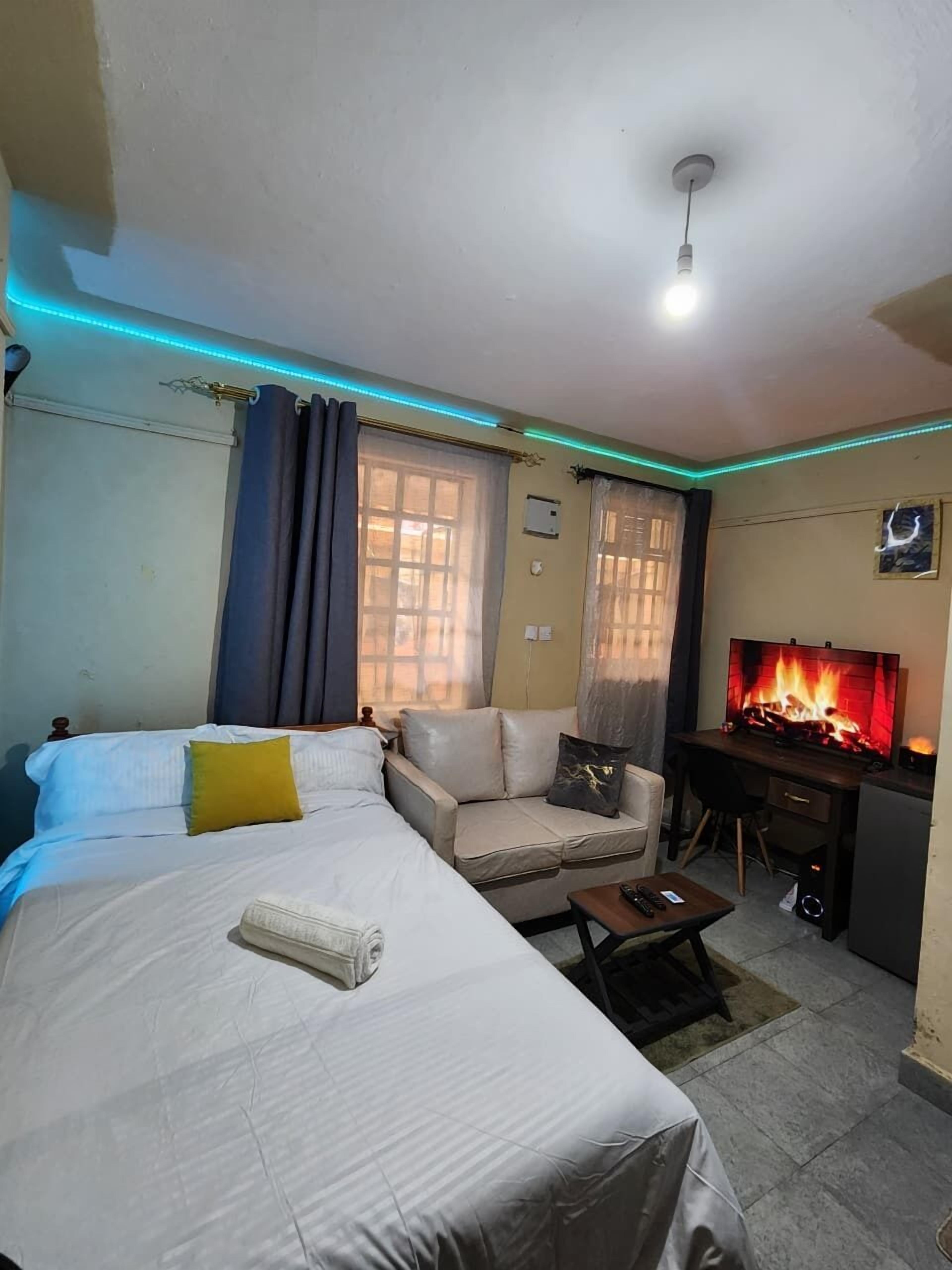 1 habitación, escritorio, tabla de planchar con plancha y wifi gratis 