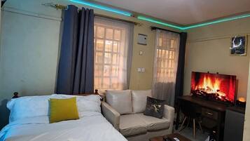 1 chambre, bureau, fer et planche Ă repasser, Wi-Fi gratuit