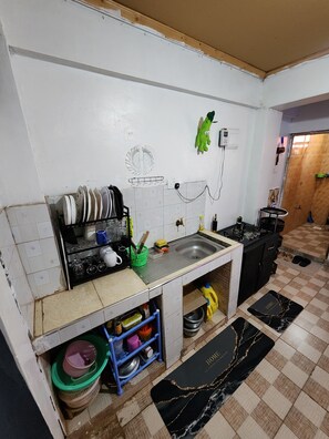 Private kitchen - Neon Studio Bnb in Juja for a Cozy,Serene and Executive stay (Juja)