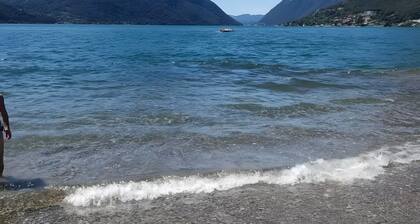 Cozy Holiday Home "Sole" with Lake View in Porlezza