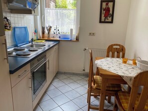 Private kitchen - Mimosa - compact 65 m² with flexible use of space in the historic Lindnerhof (Osterode am Harz)