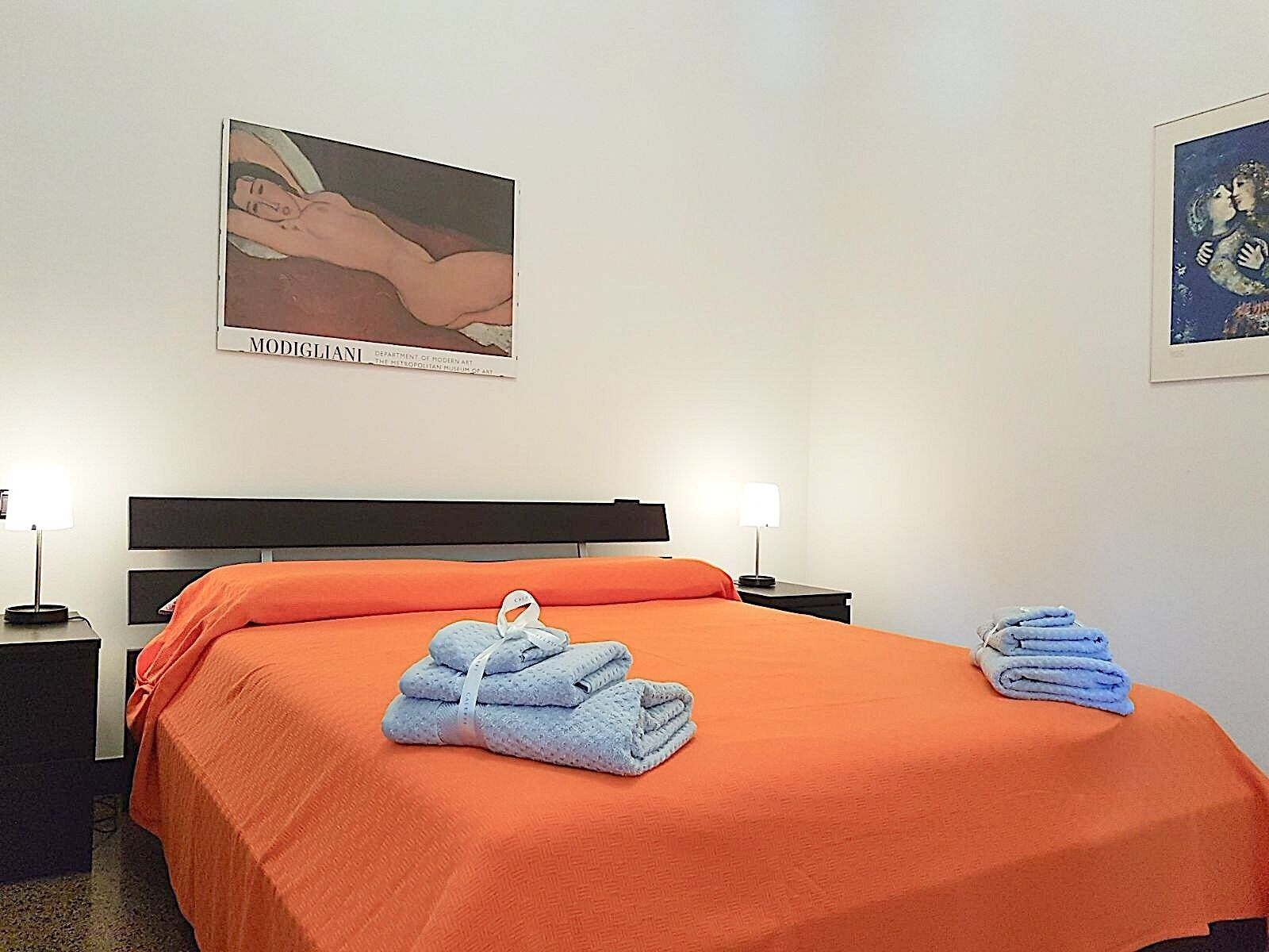 Iron/ironing board, internet, bed sheets