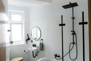 Bathroom - Vrbo Property (Jena)