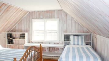 4 bedrooms, iron/ironing board, travel crib, free WiFi