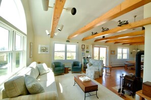 Living area - Compass Rose 3 BR 2.5BA Ocean Views (New Shoreham)
