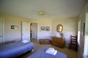 3 bedrooms, iron/ironing board, free WiFi, bed sheets - Compass Rose 3 BR 2.5BA Ocean Views (New Shoreham)