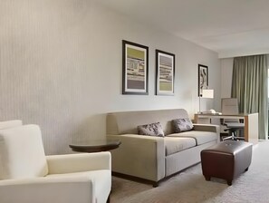Living area - Hilton Auburn Hills Suites (Auburn Hills)