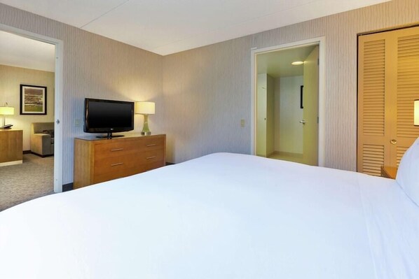Room - Hilton Auburn Hills Suites (Auburn Hills)