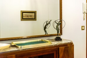 Interior - Central Athens 2 bedroom Apartment in Kolonaki (Athina)