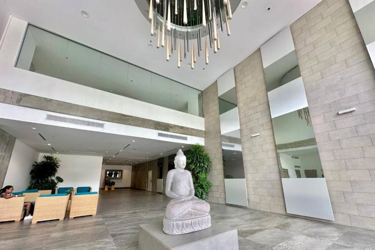 Departamento, balcón, vista parcial al mar | Lobby