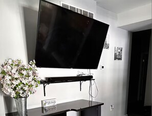 Interior - Cozy 2-bedroom apartment in beautiful Ewing Township with AC (Ewing Township)