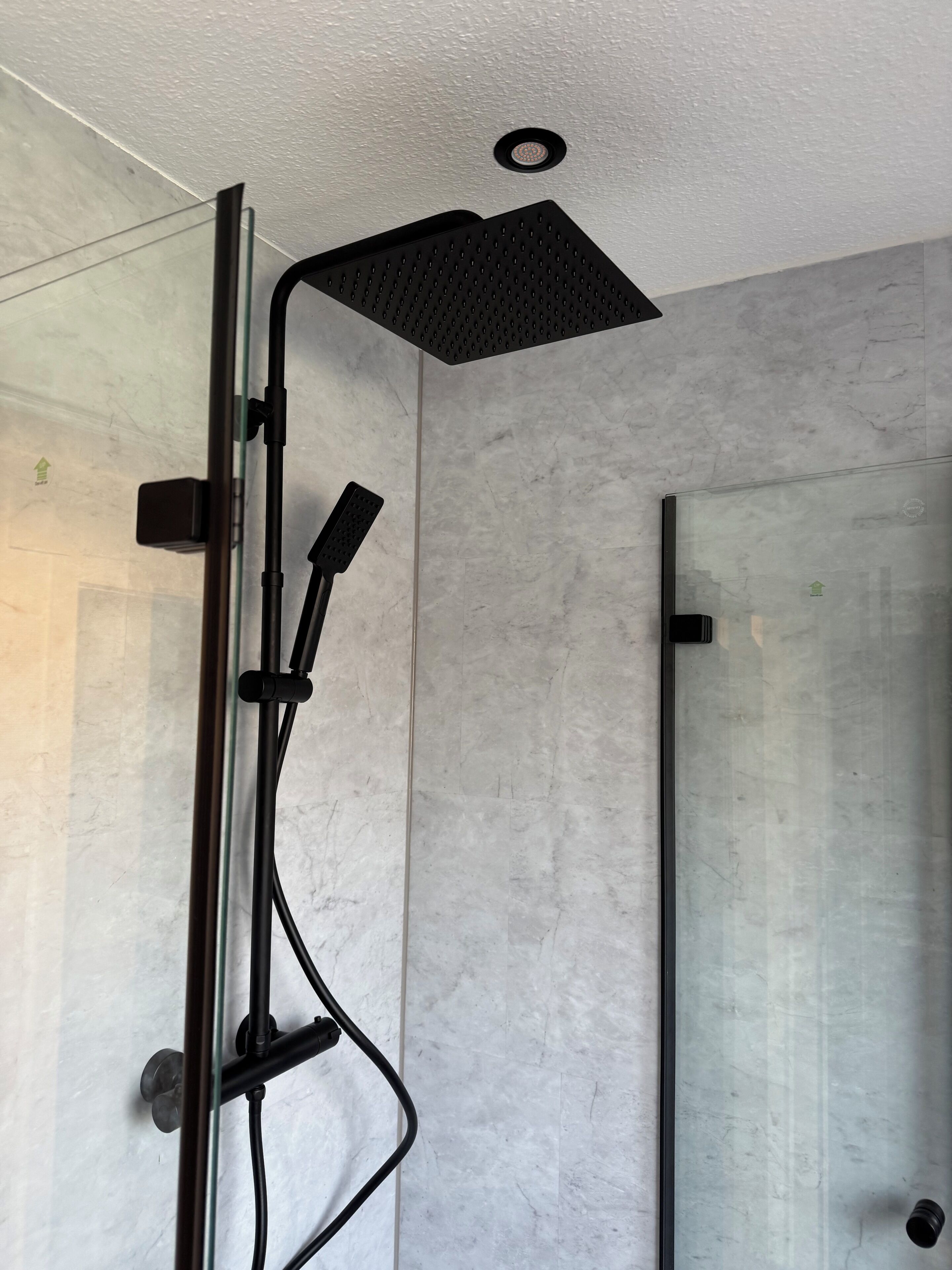 Hand-held showerhead
