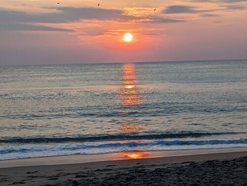 Week 23 6/6/26-6/13/26 3-bedroom resort in awesome Kill Devil Hills with AC