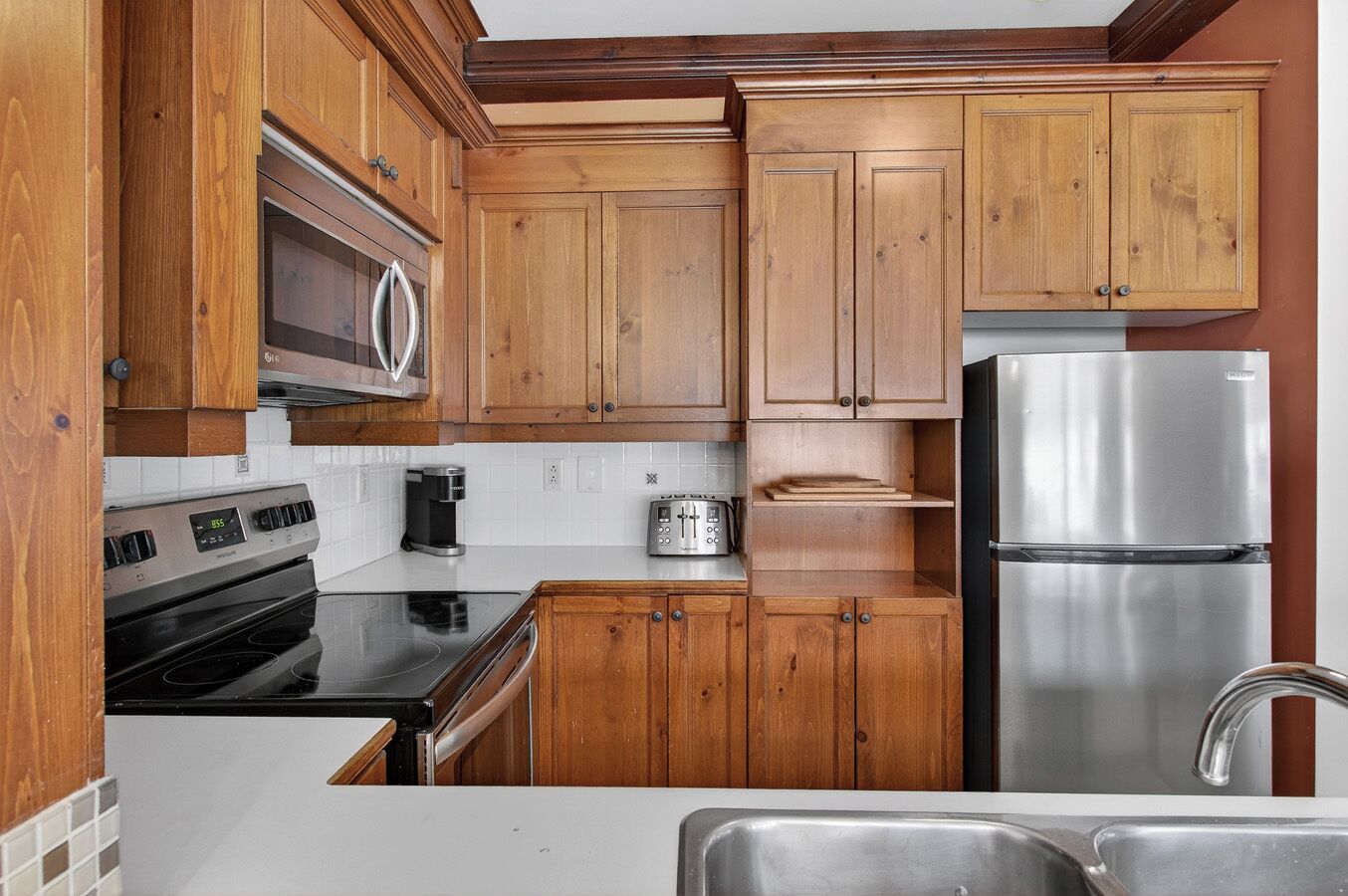 Family Condo, Patio, Mountain View | Private kitchen | Full-sized fridge, microwave, oven, stovetop