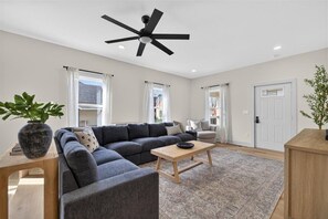 Living area - ¡SocialHaus! Sleeps 16! 5 mins to Gainbridge (Indianapolis)